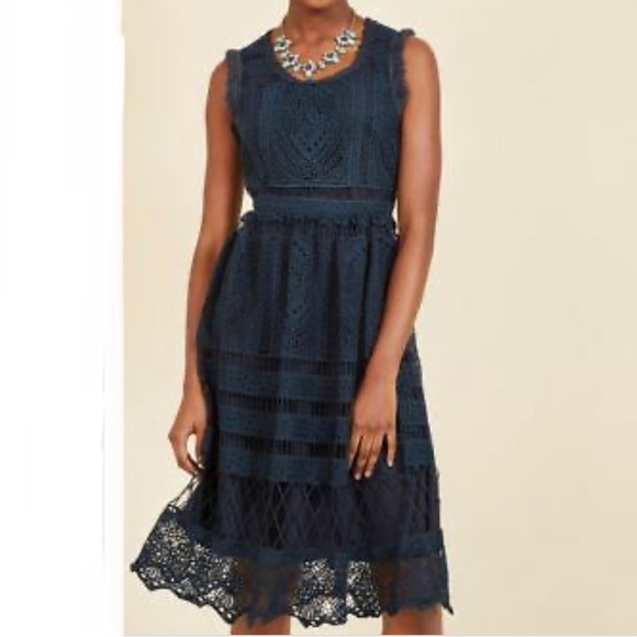 GEODE MODCLOTH Women’s Blue Crochet Lace Dress